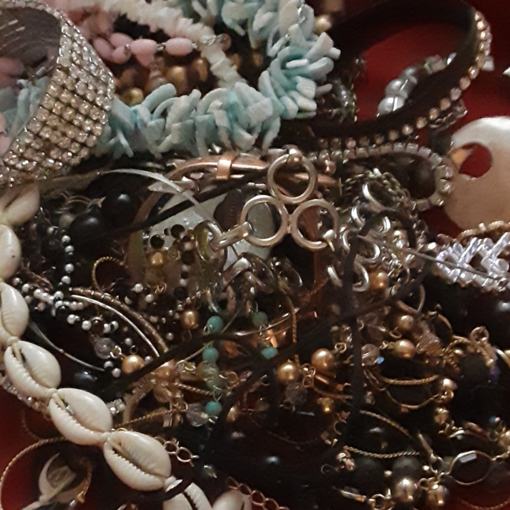 Vintage/modern jewelry lot